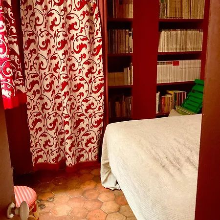 Appartamento Bel Ancien Sur Cour Verdoyante Parigi